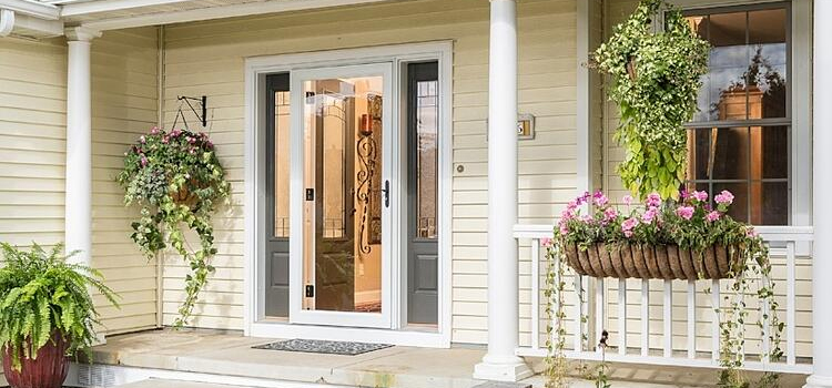 screen door installation in El Granada